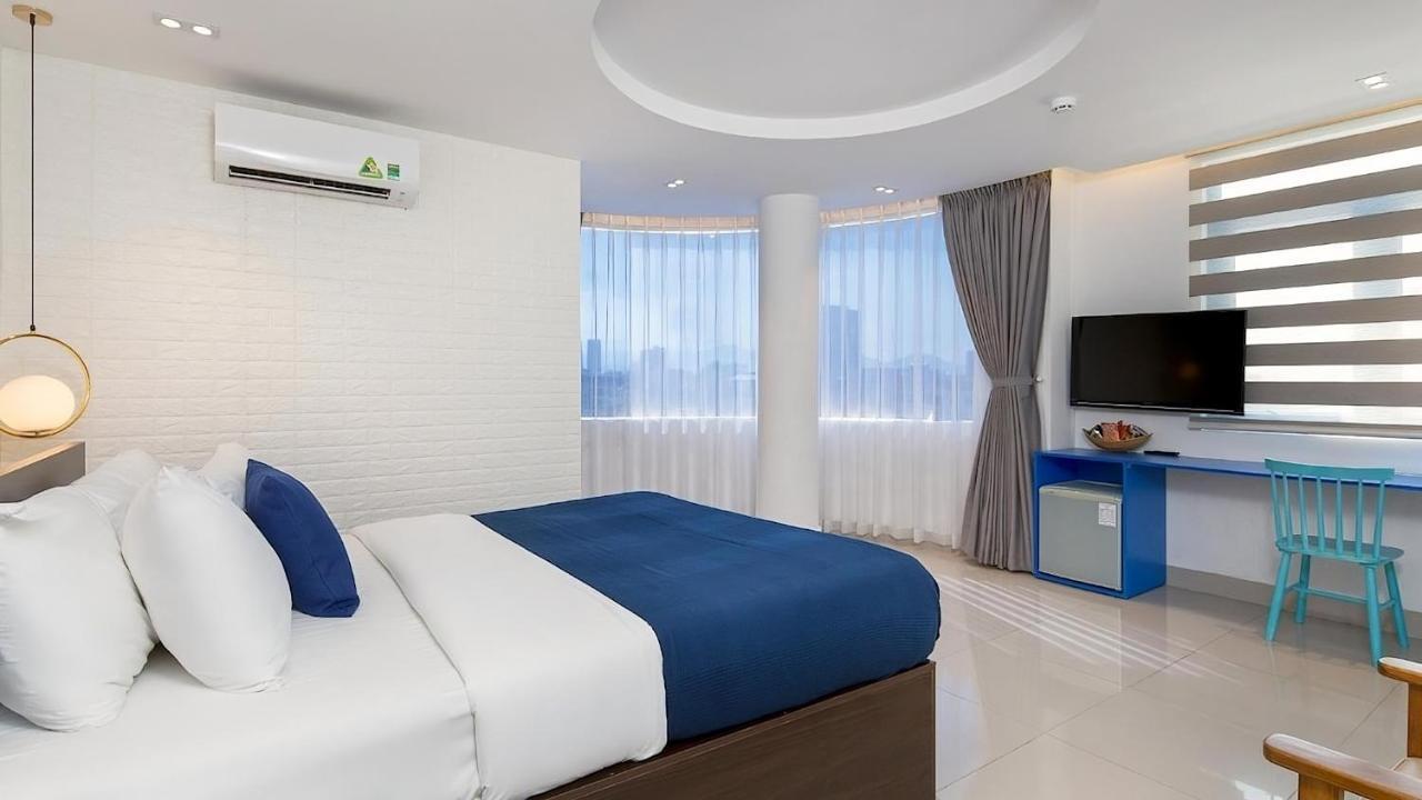 Lucia Beach Hotel Danang Exterior photo
