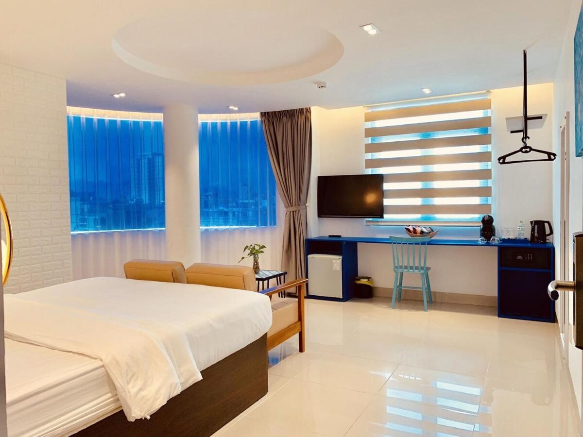 Lucia Beach Hotel Danang Exterior photo